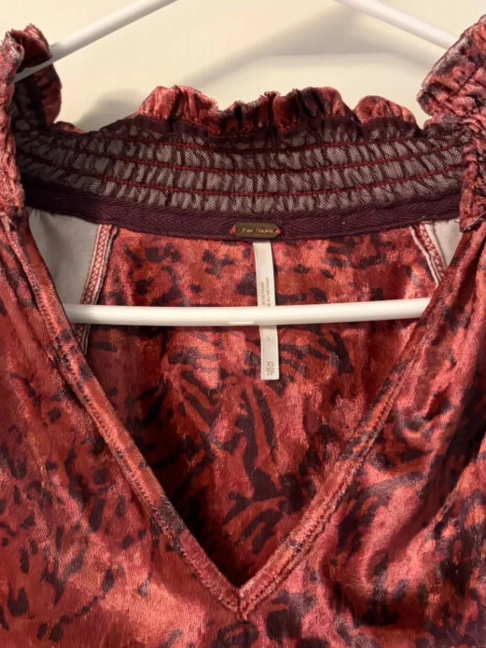 Free People Go Get 'Em Crushed Velvet Balloon Sleeve Blouse size XS bohemian